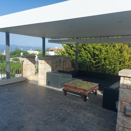 Villa Angela Dhrousha Eksteriør billede
