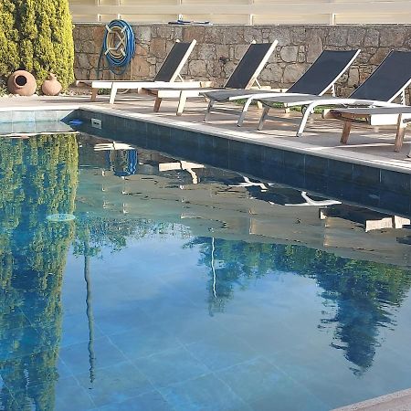 Villa Angela Dhrousha Eksteriør billede